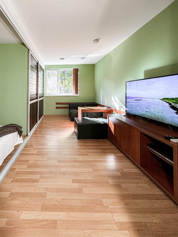 Tania's 1 Apartment *